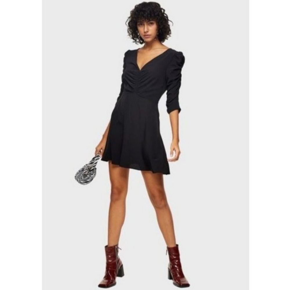 𝅺Topshop Black front Ruched Dress Size 6 NWT